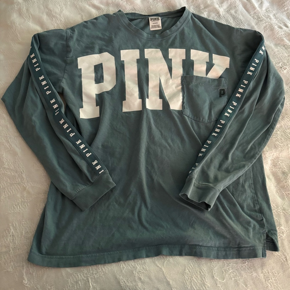 VS PINK Blue and White Tapered Long Sleeve Pocket T-Shirt with Text Logo Medium